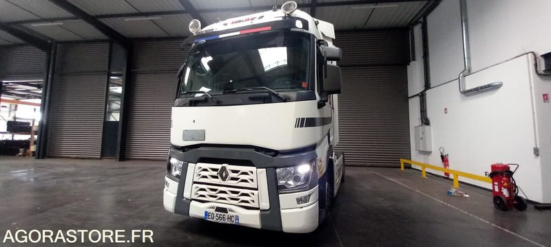 Tracteur RENAULT T530 - 2017 - 508161 kms (41931) - Cabeza tractora: foto 1 Tracteur RENAULT T530 - 2017 - 508161 kms (41931) - Cabeza tractora: foto 1