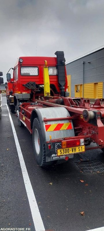 CAMION PORTE CELLULE - Camión: foto 3 CAMION PORTE CELLULE - Camión: foto 3