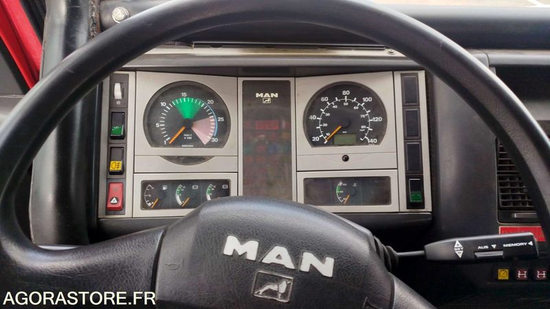 MAN LE220B - 2002 - 9858QD11 - Camión: foto 5 MAN LE220B - 2002 - 9858QD11 - Camión: foto 5