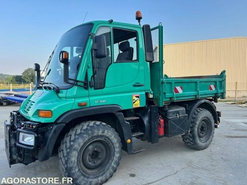 MERCEDES UNIMOG U300C VERSION COMMUNALE 2003 38210 KM + EPAREUSE CMV 450GP - Camión: foto 3 MERCEDES UNIMOG U300C VERSION COMMUNALE 2003 38210 KM + EPAREUSE CMV 450GP - Camión: foto 3