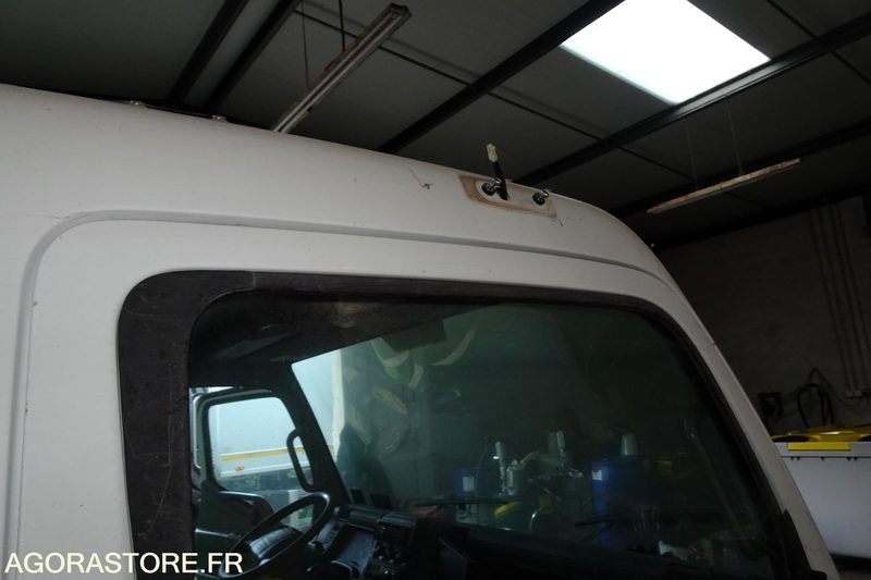 Mitsubishi Fuso Bluetec 5 - Camión: foto 2 Mitsubishi Fuso Bluetec 5 - Camión: foto 2