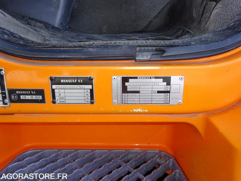 Camión RENAULT PRENIUM: foto 10