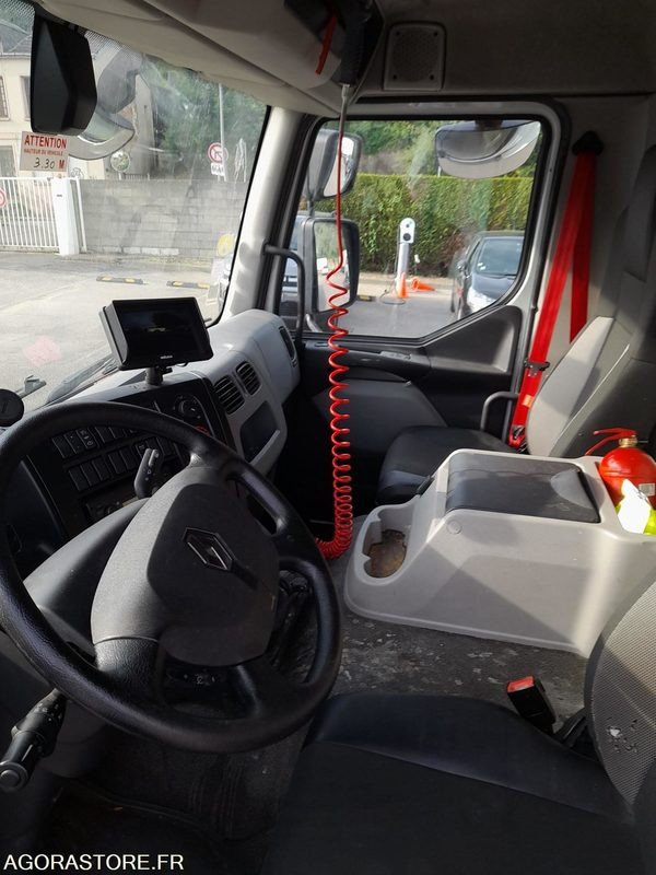 Renault Poids Lourds Type D12 / 387919 Kms / 2017 / EP-912-ML - Camión: foto 1 Renault Poids Lourds Type D12 / 387919 Kms / 2017 / EP-912-ML - Camión: foto 1