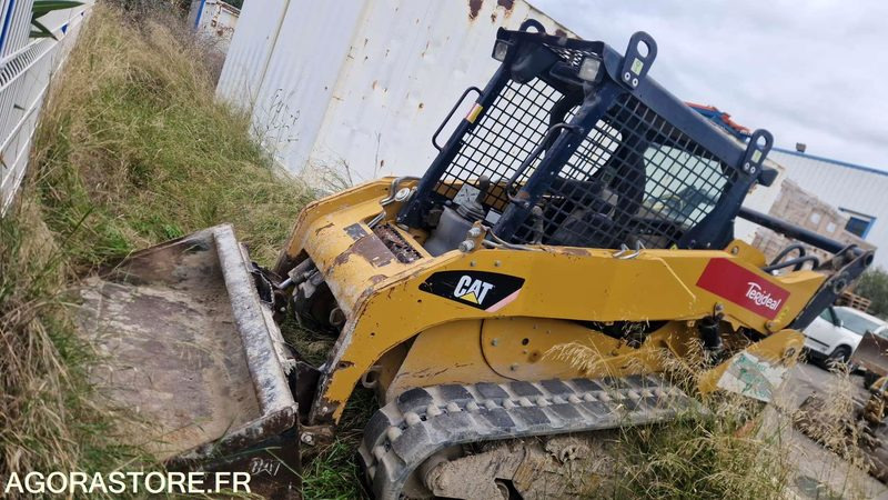 Chargeur compact CATERPILLAR 259B3 - YYZ00411 - 2011 - 3581h - Minicargadora de cadenas: foto 1 Chargeur compact CATERPILLAR 259B3 - YYZ00411 - 2011 - 3581h - Minicargadora de cadenas: foto 1