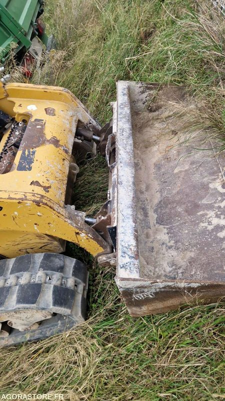 Chargeur compact CATERPILLAR 259B3 - YYZ00411 - 2011 - 3581h - Minicargadora de cadenas: foto 4 Chargeur compact CATERPILLAR 259B3 - YYZ00411 - 2011 - 3581h - Minicargadora de cadenas: foto 4