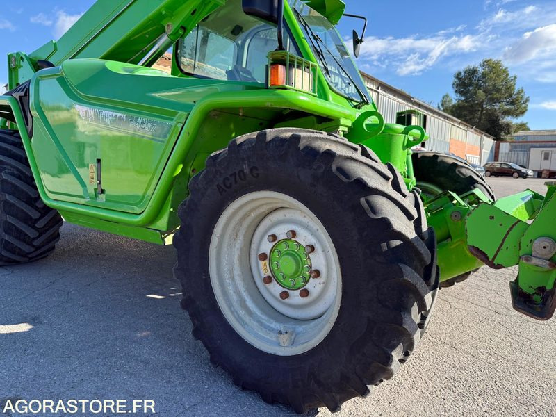 Manipulador telescópico Chariot télescopique MERLO P40.17: foto 12