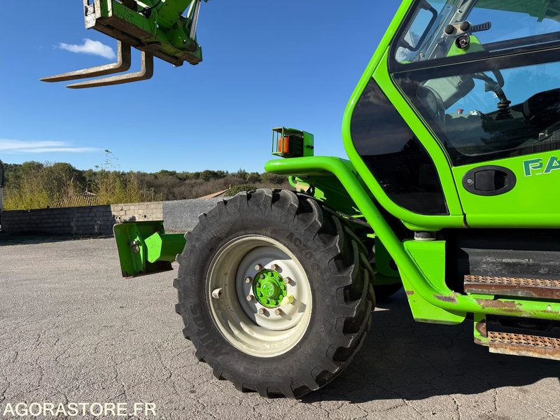 Manipulador telescópico Chariot télescopique MERLO P40.17: foto 9