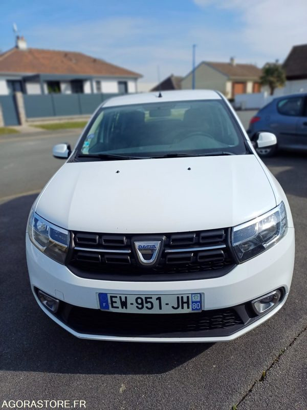 DACIA SANDERO EW-951-JH - 2018 - 179 000 km - Coche: foto 1 DACIA SANDERO EW-951-JH - 2018 - 179 000 km - Coche: foto 1