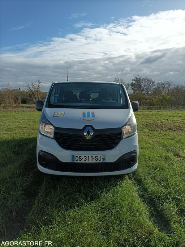 DS-311-SJ - Roulant - RENAULT TRAFIC - VP - 331 363 Kms - Minibús, Furgoneta de pasajeros: foto 3 DS-311-SJ - Roulant - RENAULT TRAFIC - VP - 331 363 Kms - Minibús, Furgoneta de pasajeros: foto 3