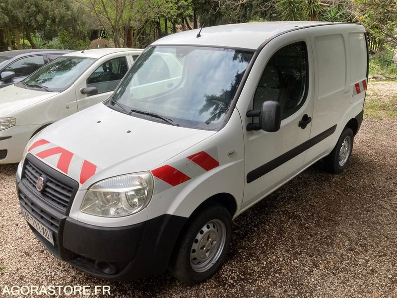 FIAT DOBLO CARGO - 2010 - 65 000 KM - Furgoneta pequeña: foto 1 FIAT DOBLO CARGO - 2010 - 65 000 KM - Furgoneta pequeña: foto 1