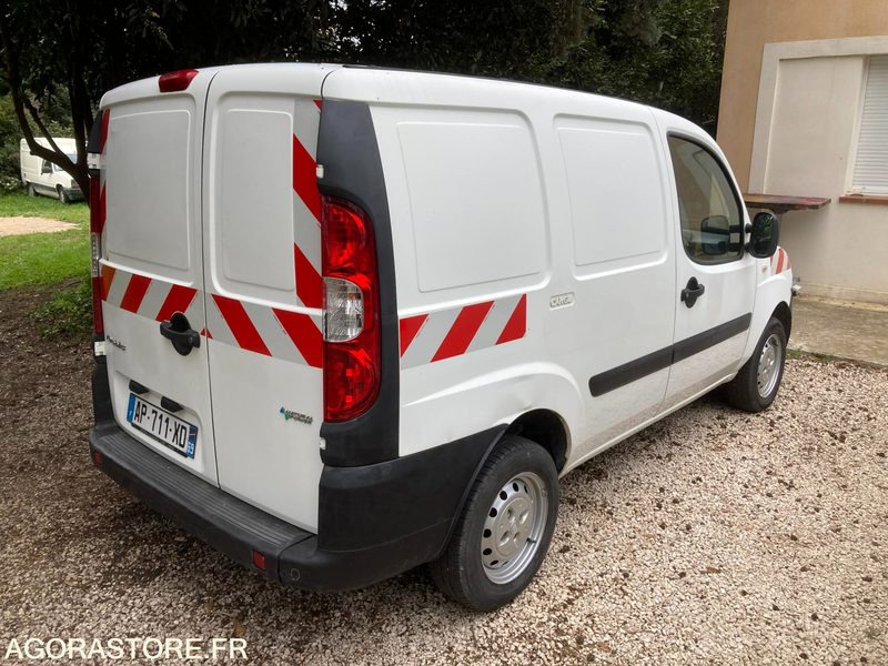 FIAT DOBLO CARGO - 2010 - 65 000 KM - Furgoneta pequeña: foto 3 FIAT DOBLO CARGO - 2010 - 65 000 KM - Furgoneta pequeña: foto 3