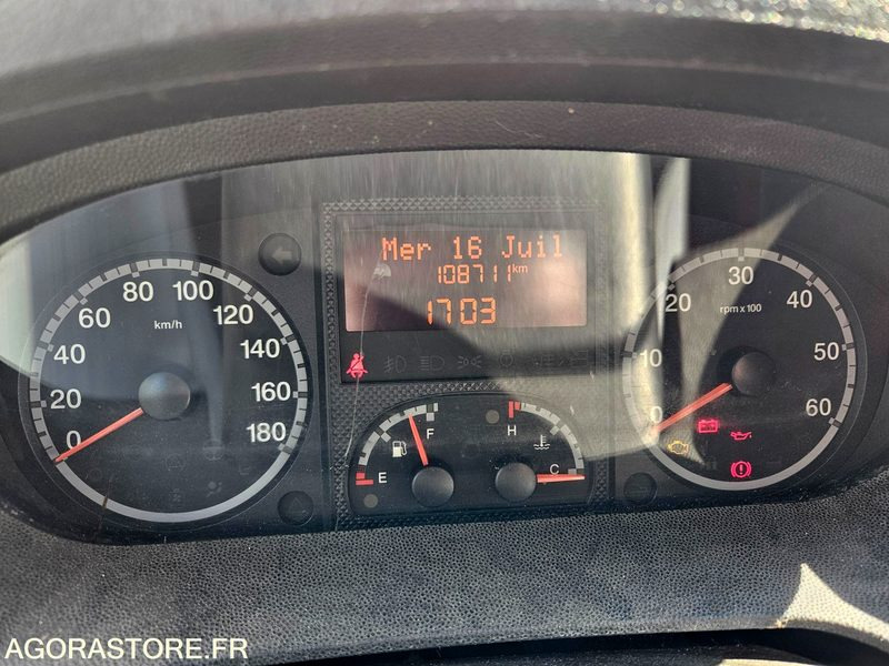 FIAT DUCATO DIESEL - CH-678-JJ - VIN ZAF25000002233515 - Furgón: foto 4 FIAT DUCATO DIESEL - CH-678-JJ - VIN ZAF25000002233515 - Furgón: foto 4