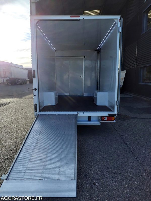 FIAT DUCATO PLANCHER CABINE- 2021- 9500KM - Furgón: foto 5 FIAT DUCATO PLANCHER CABINE- 2021- 9500KM - Furgón: foto 5