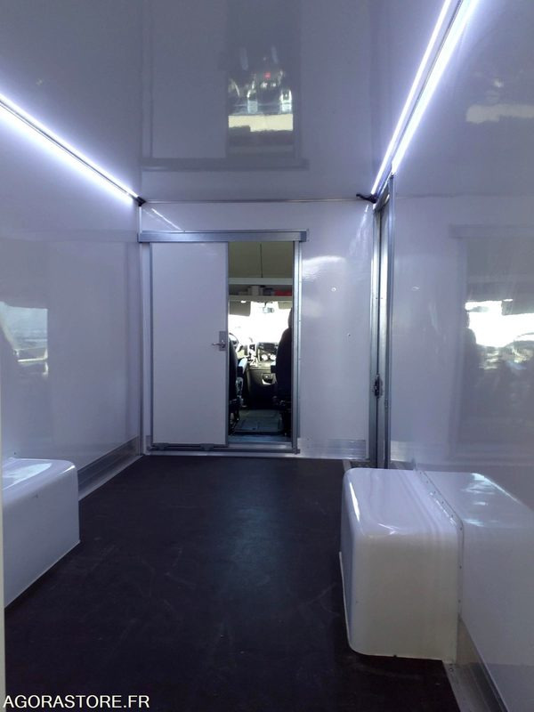 FIAT DUCATO PLANCHER CABINE- 2021- 9500KM - Furgón: foto 3 FIAT DUCATO PLANCHER CABINE- 2021- 9500KM - Furgón: foto 3