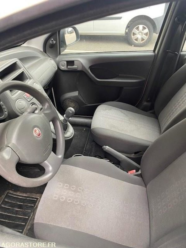FIAT PANDA ESSENCE (PAR 1427) - Coche: foto 5 FIAT PANDA ESSENCE (PAR 1427) - Coche: foto 5