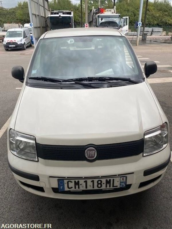 FIAT PANDA ESSENCE (PAR 1427) - Coche: foto 4 FIAT PANDA ESSENCE (PAR 1427) - Coche: foto 4