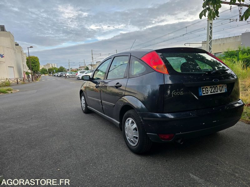 FORD FOCUS 1.6 - ESSENCE - 158 000 KM - Coche: foto 2 FORD FOCUS 1.6 - ESSENCE - 158 000 KM - Coche: foto 2
