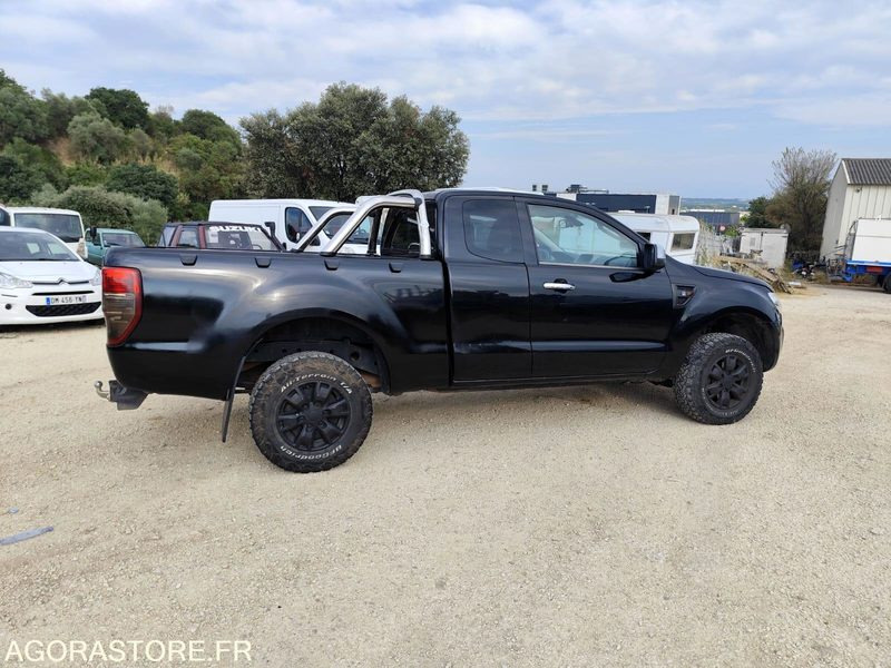 FORD RANGER XLT 2.2 TDCI 150CV EXTRA CABINE 4X4 - 2014 - 121060KMS - Pick-up: foto 4 FORD RANGER XLT 2.2 TDCI 150CV EXTRA CABINE 4X4 - 2014 - 121060KMS - Pick-up: foto 4