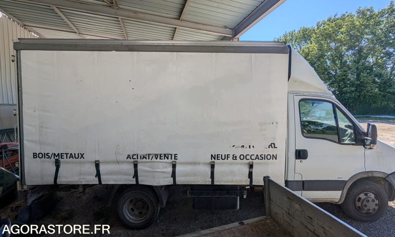 FOURGON IVECO 35C18 - 2008 - 182 000 KM - Furgón: foto 3 FOURGON IVECO 35C18 - 2008 - 182 000 KM - Furgón: foto 3