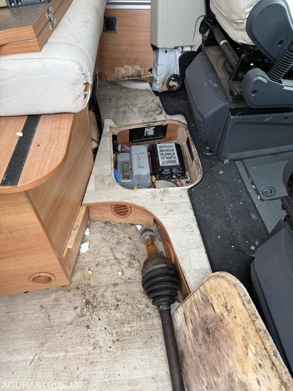 Fiat Ducato, camping-car - 2017 - 62000km - accidenté - Cámper: foto 5 Fiat Ducato, camping-car - 2017 - 62000km - accidenté - Cámper: foto 5