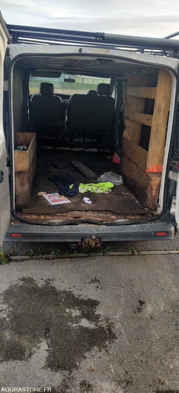 Renault Trafic - 2007 - 107060kms - 803CWL59 - Furgoneta: foto 5 Renault Trafic - 2007 - 107060kms - 803CWL59 - Furgoneta: foto 5