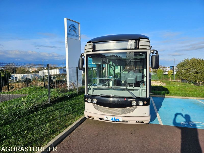 GRUAU Microbus - 2011 BON - 45500km ETAT GENERAL - Minibús, Furgoneta de pasajeros: foto 2 GRUAU Microbus - 2011 BON - 45500km ETAT GENERAL - Minibús, Furgoneta de pasajeros: foto 2