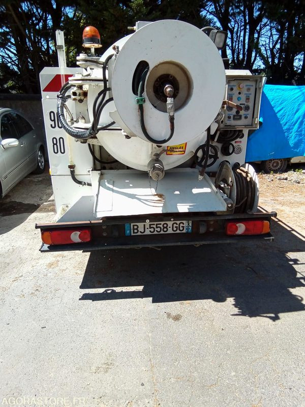 Hydrocureur Nissan cabstar année 2000 405300 kms - Limpieza de alcantarillado: foto 1 Hydrocureur Nissan cabstar année 2000 405300 kms - Limpieza de alcantarillado: foto 1