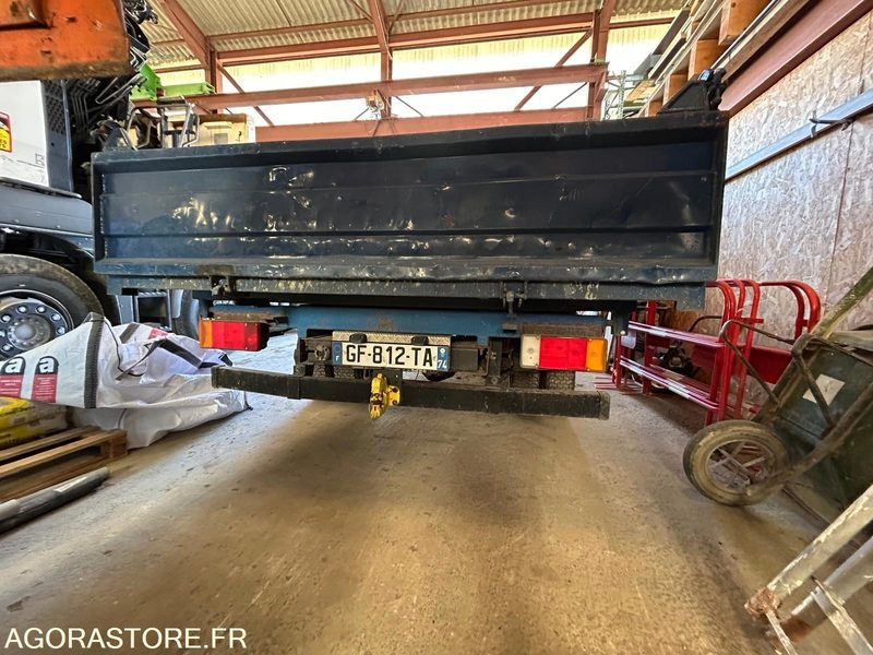 IVECO DAILY 35C13 2005 225500 KM - Furgoneta basculante: foto 4 IVECO DAILY 35C13 2005 225500 KM - Furgoneta basculante: foto 4