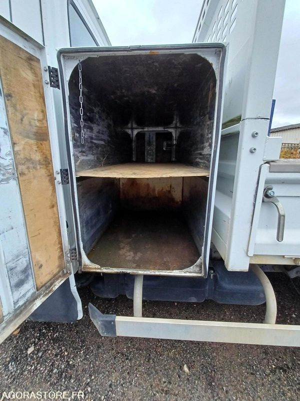 IVECO DAILY 35C14 BENNE - 2018 / 125 000 KM - Furgoneta basculante: foto 5 IVECO DAILY 35C14 BENNE - 2018 / 125 000 KM - Furgoneta basculante: foto 5