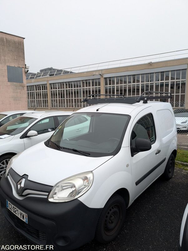KANGOO de 2013 avec galerie toit et attache remorque - 75 CV - 81 502 KM - Furgoneta pequeña: foto 2 KANGOO de 2013 avec galerie toit et attache remorque - 75 CV - 81 502 KM - Furgoneta pequeña: foto 2
