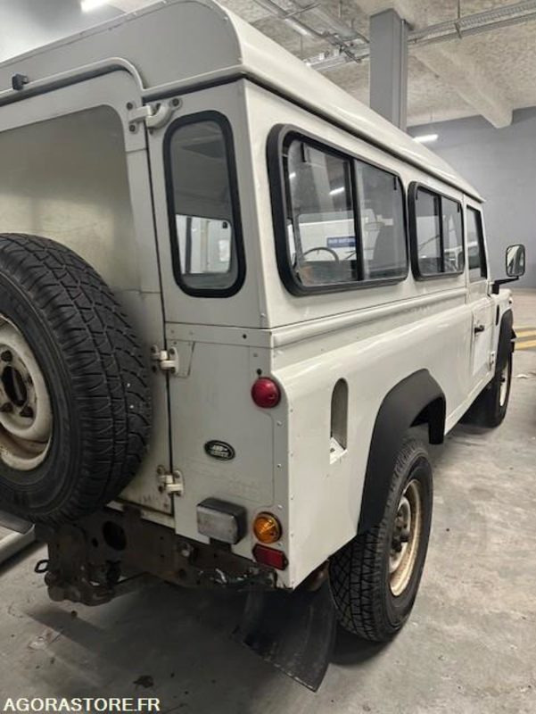 SUV/ Todoterreno LAND ROVER DEFENDER I 110 2.5 Td5 Pickup 122cv BA-266-HR: foto 11
