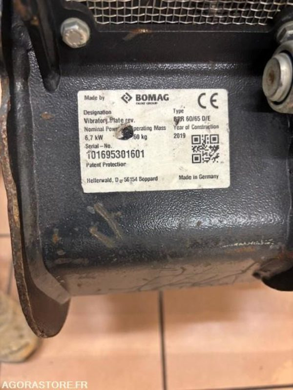 LOT DE 2 PLAQUES BOMAG BPR 60/65D/E ET BPR45/55D 2019 ET 2022 - Plancha reversible: foto 1 LOT DE 2 PLAQUES BOMAG BPR 60/65D/E ET BPR45/55D 2019 ET 2022 - Plancha reversible: foto 1