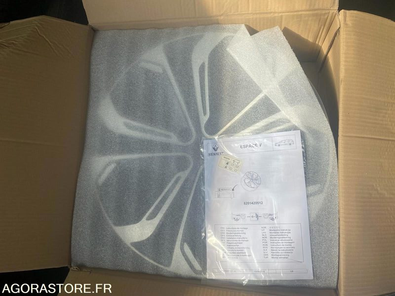 LOT DE 56 JANTES ALUMINIUM ORIGINE RENAULT ESPACE V EN 20 POUCES BI-TON - Herramienta/ Equipo: foto 4 LOT DE 56 JANTES ALUMINIUM ORIGINE RENAULT ESPACE V EN 20 POUCES BI-TON - Herramienta/ Equipo: foto 4