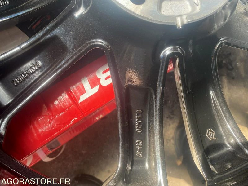 LOT DE 56 JANTES ALUMINIUM ORIGINE RENAULT ESPACE V EN 20 POUCES BI-TON - Herramienta/ Equipo: foto 2 LOT DE 56 JANTES ALUMINIUM ORIGINE RENAULT ESPACE V EN 20 POUCES BI-TON - Herramienta/ Equipo: foto 2