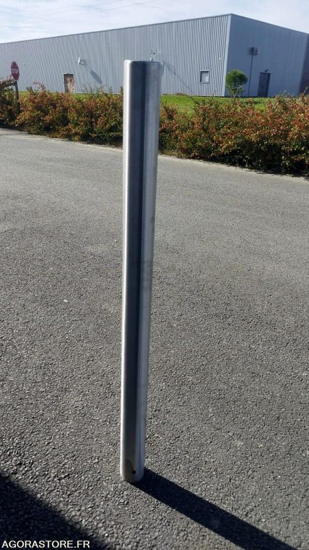 LOT DE 58 - POTEAUX DE PROTECTION EN INOX 316 - DIAMETRE 76MM - Equipo de construcción: foto 1 LOT DE 58 - POTEAUX DE PROTECTION EN INOX 316 - DIAMETRE 76MM - Equipo de construcción: foto 1