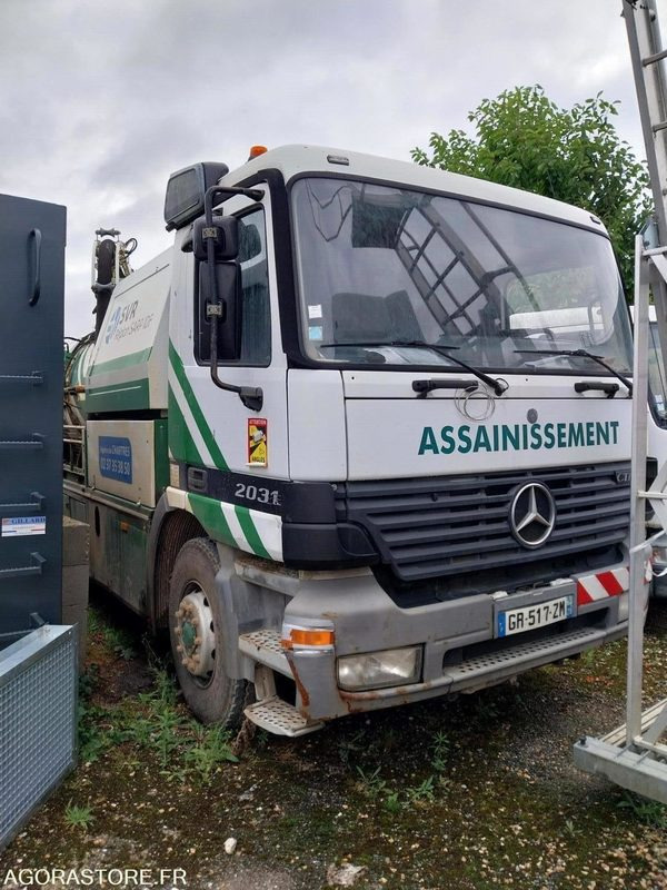 MERCEDES ACTROS 2031 Hydrocureur 2001 (475000KM) NON ROULANT EXPORT UNIQUEMENT - Limpieza de alcantarillado: foto 1 MERCEDES ACTROS 2031 Hydrocureur 2001 (475000KM) NON ROULANT EXPORT UNIQUEMENT - Limpieza de alcantarillado: foto 1
