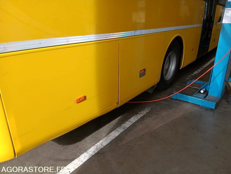 MERCEDES INTOURO N°083089 - Autobús escolar: foto 3 MERCEDES INTOURO N°083089 - Autobús escolar: foto 3