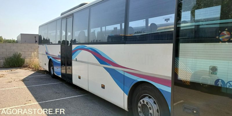 MERCEDES INTOURO N°093029 - Minibús, Furgoneta de pasajeros: foto 4 MERCEDES INTOURO N°093029 - Minibús, Furgoneta de pasajeros: foto 4