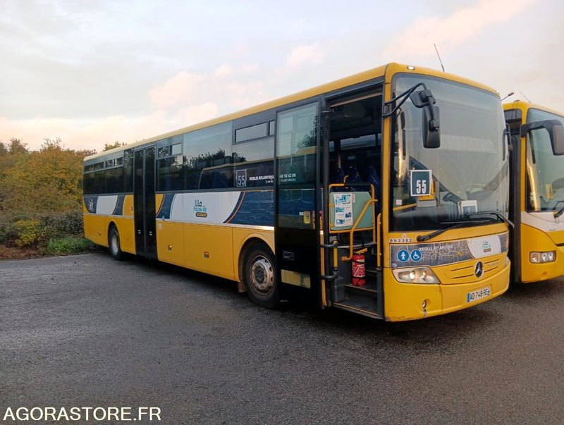 MERCEDES INTOURO N°093383 - Autobús escolar: foto 1 MERCEDES INTOURO N°093383 - Autobús escolar: foto 1