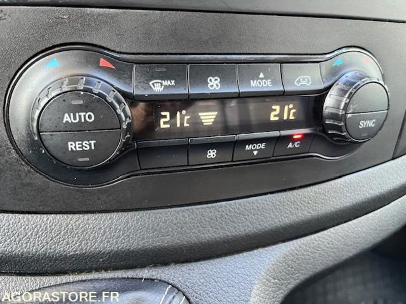 MERCEDES VITO FOURGON 116 CDI BLUETEC PROPULSION LONG 3 PLACES BV6 - Furgón: foto 4 MERCEDES VITO FOURGON 116 CDI BLUETEC PROPULSION LONG 3 PLACES BV6 - Furgón: foto 4