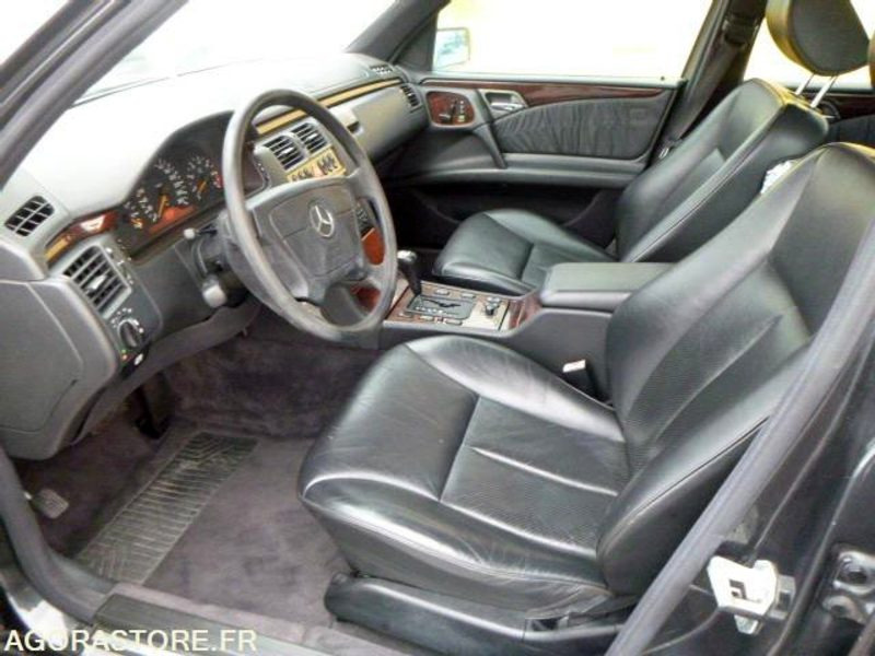MERCEDES classe E 420 v8 W210 - 1996 - immatriculation espagnole vente pour pro - Coche: foto 5 MERCEDES classe E 420 v8 W210 - 1996 - immatriculation espagnole vente pour pro - Coche: foto 5