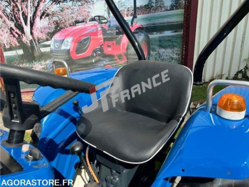 MICROTRACTEUR ISEKI 16CV 2 ROUES MOTRICES DIESEL 970H DANS L'ETAT ROULANT - Tractor: foto 4 MICROTRACTEUR ISEKI 16CV 2 ROUES MOTRICES DIESEL 970H DANS L'ETAT ROULANT - Tractor: foto 4