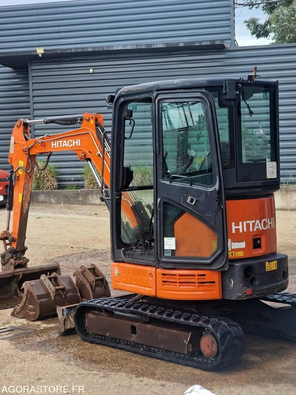 MINI PELLE HYDRAULIQUE HITACHI ZX26U-5A 2020 - 3 400heures - TRES BON ETAT - Miniexcavadora: foto 3 MINI PELLE HYDRAULIQUE HITACHI ZX26U-5A 2020 - 3 400heures - TRES BON ETAT - Miniexcavadora: foto 3