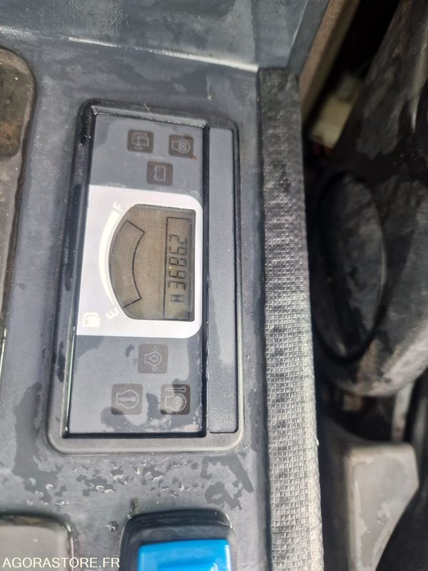 MINI PELLE HYDRAULIQUE SUR CHENILLES CAOUTCHOUC HITACHI ZX26U DIESEL 19.7CV 2017 - Miniexcavadora: foto 4 MINI PELLE HYDRAULIQUE SUR CHENILLES CAOUTCHOUC HITACHI ZX26U DIESEL 19.7CV 2017 - Miniexcavadora: foto 4