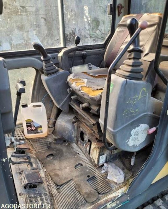 MINI-PELLE KOMATSU PC20-7 1994 3200 HEURES - Excavadora: foto 5 MINI-PELLE KOMATSU PC20-7 1994 3200 HEURES - Excavadora: foto 5