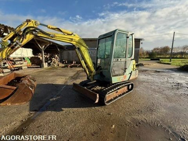 Excavadora MINI-PELLE - YANMAR B25 V - 2,7 Tonnes - 2000 - 8471H: foto 12 Excavadora MINI-PELLE - YANMAR B25 V - 2,7 Tonnes - 2000 - 8471H: foto 12