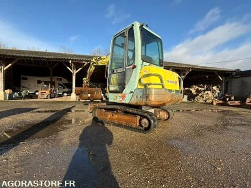 Excavadora MINI-PELLE - YANMAR B25 V - 2,7 Tonnes - 2000 - 8471H: foto 14 Excavadora MINI-PELLE - YANMAR B25 V - 2,7 Tonnes - 2000 - 8471H: foto 14