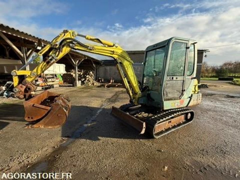 Excavadora MINI-PELLE - YANMAR B25 V - 2,7 Tonnes - 2000 - 8471H: foto 13 Excavadora MINI-PELLE - YANMAR B25 V - 2,7 Tonnes - 2000 - 8471H: foto 13