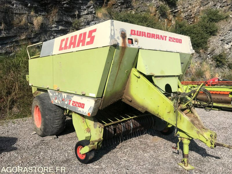 PRESSE CLAAS - QUADRANT 2200 (année 1990) - Maquinaria agrícola: foto 2 PRESSE CLAAS - QUADRANT 2200 (année 1990) - Maquinaria agrícola: foto 2
