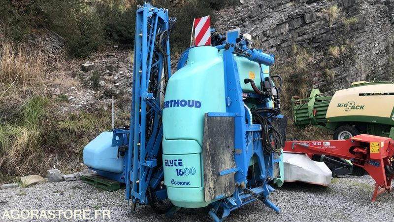 PULVERISATEUR BERTHOUD - ELYTE 1600 EC TRONIC (30 mètres) - Maquinaria agrícola: foto 3 PULVERISATEUR BERTHOUD - ELYTE 1600 EC TRONIC (30 mètres) - Maquinaria agrícola: foto 3